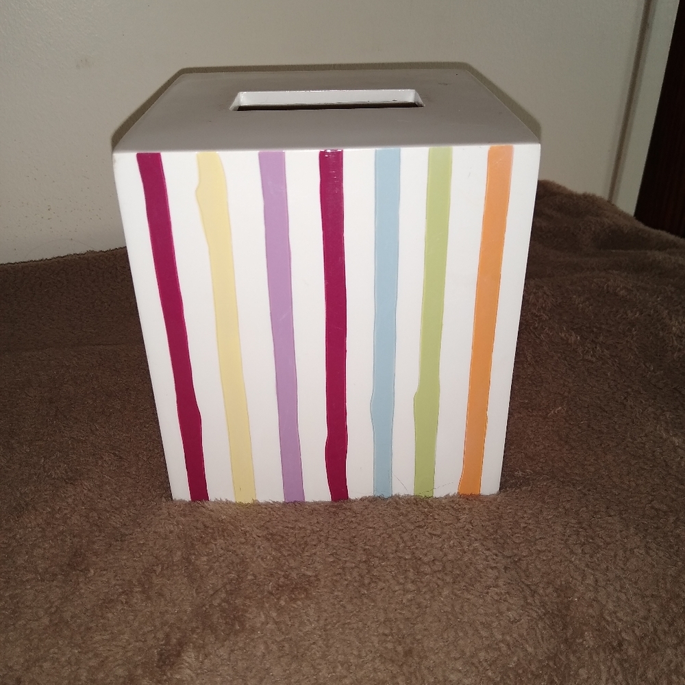 Tissue holder
